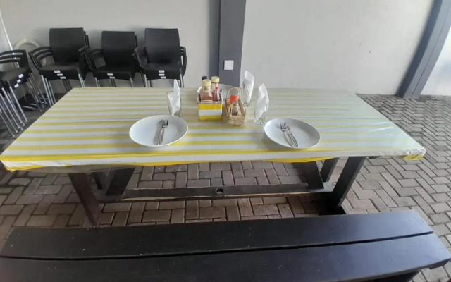 Honey Bee Guesthouse