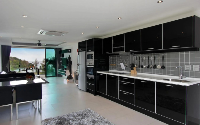 Absolute Twin Sands Resort & Spa