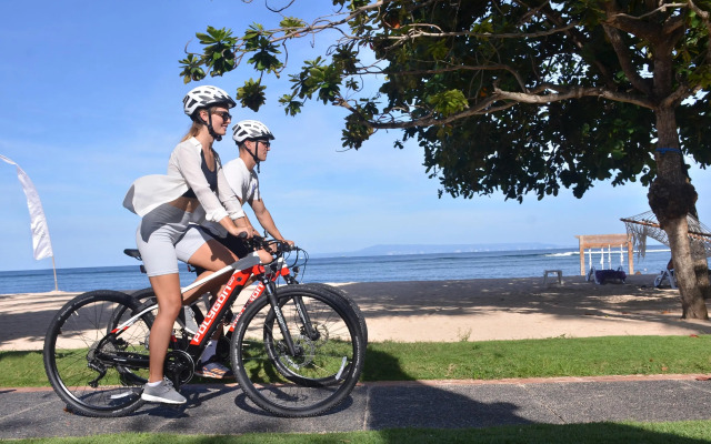 Nusa Dua Beach Hotel and Spa 