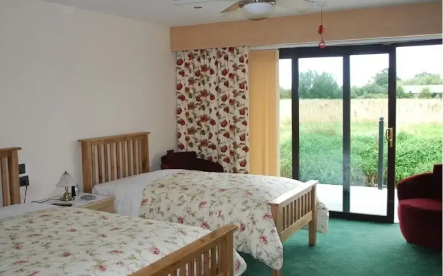 Double-gate Farm