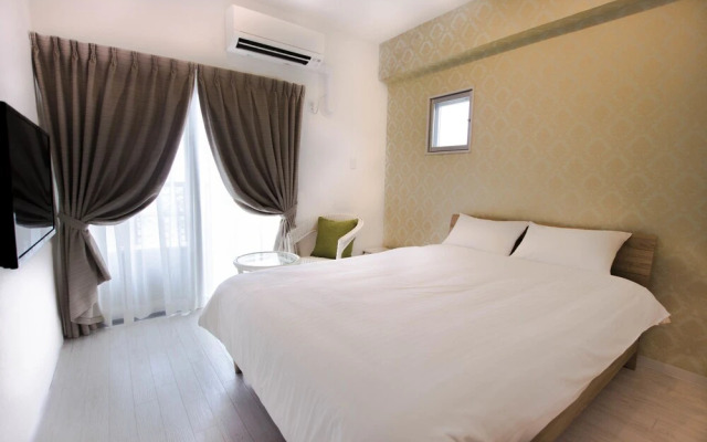 Y‘ Rise To Hotel Itoman