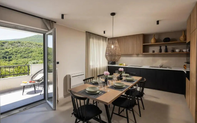 3 Luxury bedroom Apartment EMMA