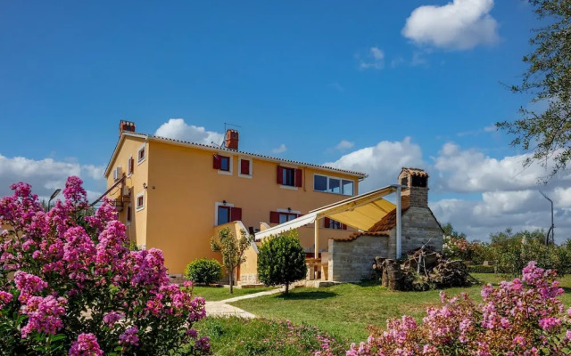 Pool Villa Divina in i an