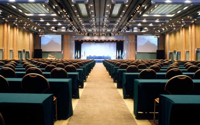 Swiss Grand Hotel 