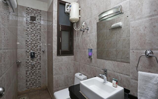 Collection O 3593 Rumaisa Residency