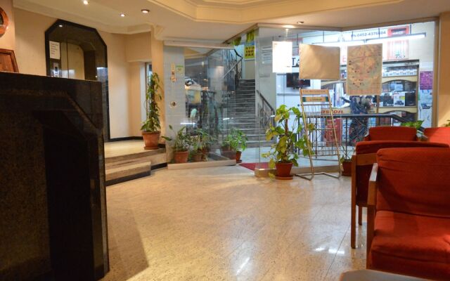 OYO 24579 Flagship Hotel Padmam