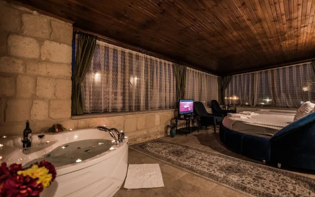 Young Cave Hotel