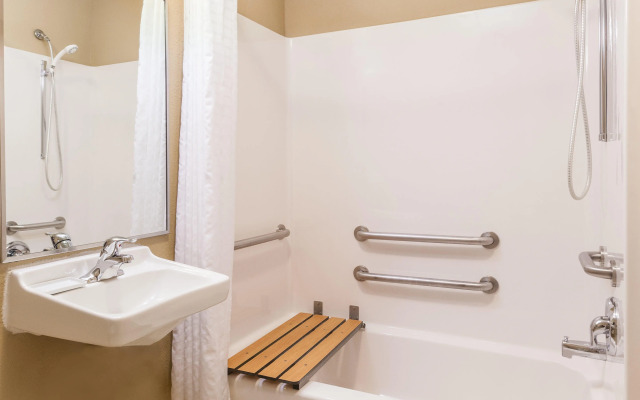 Candlewood Suites Houston I-10 East by IHG