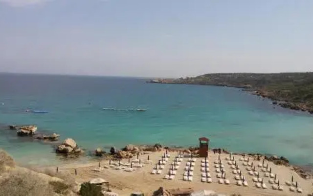 Anthorina Villa 12