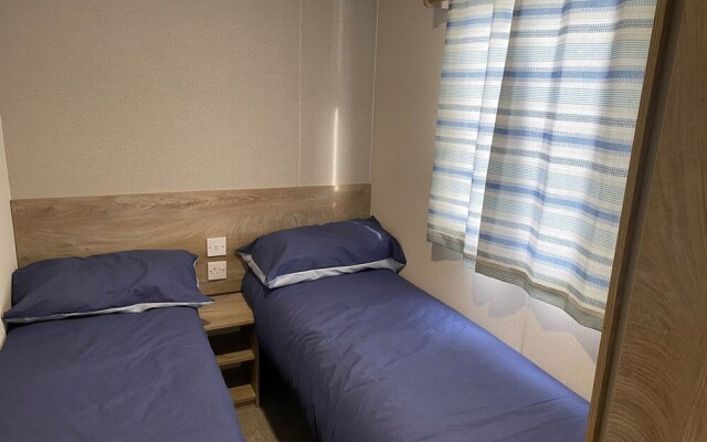 Immaculate 3 Bedroom Caravan in Presthaven