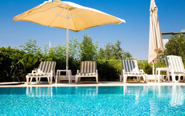 Important Group Villa BD463 4 Bedrooms
