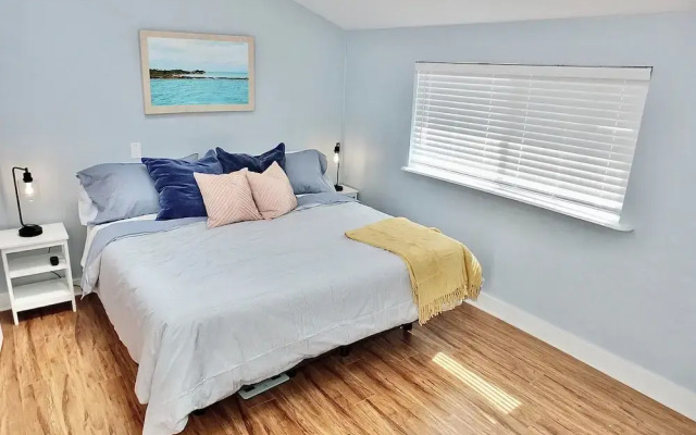 Park Avenue Beach Paradise Chic & Secluded 4 BDR