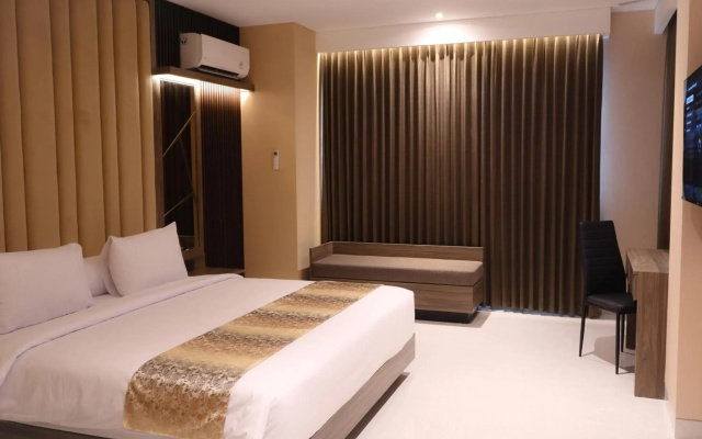 Eno Front One Hotel Semarang