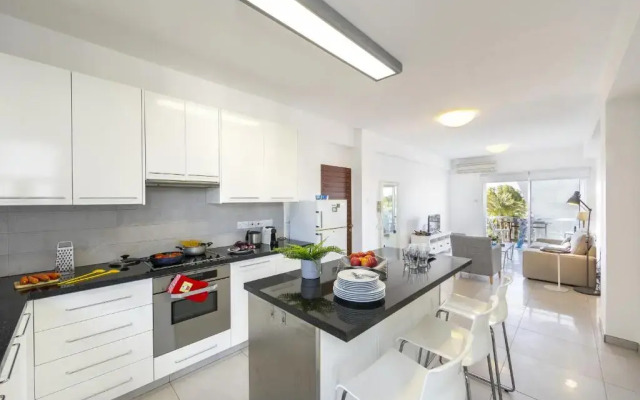 Limassol Olimpia Beach Suite