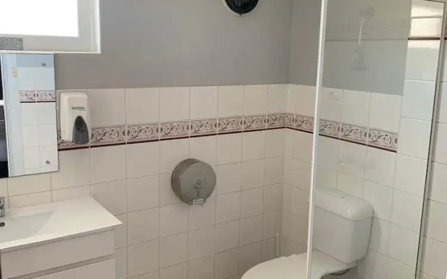 Adelaide City Fringe Serviced Apartments