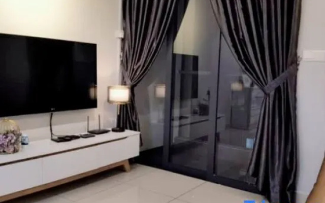 Romance Full House Three Premier Suite