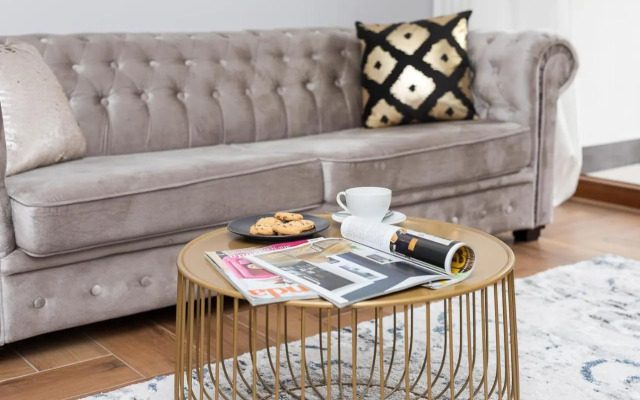 Grzybowska 85 by Homeprime