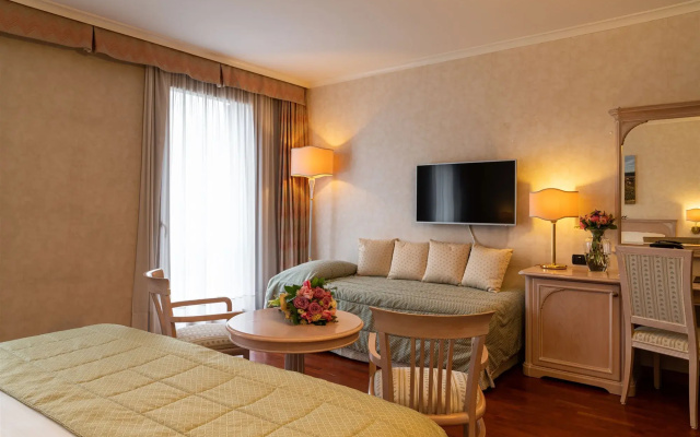 Hotel Roxy Plaza