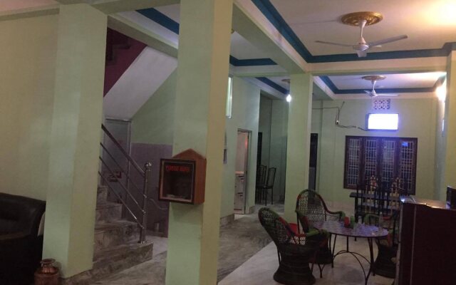 City Guest House and Family Restaurant