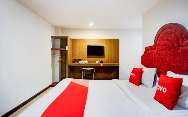 OYO 2574 Z Suites Hotel