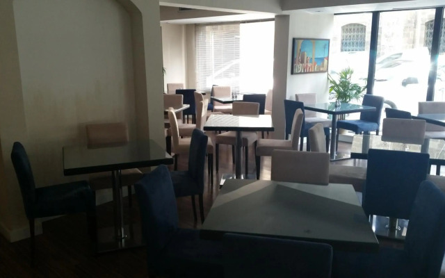 Livadhiotis City Hotel