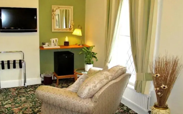 Kenwood Guest House — ОТЕЛЬ ЗАКРЫТ