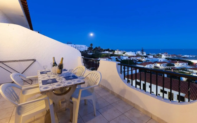 Oceanview Apart A By Sequeira