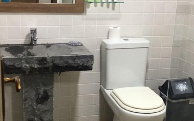 Laze Fountain Eco Hotel