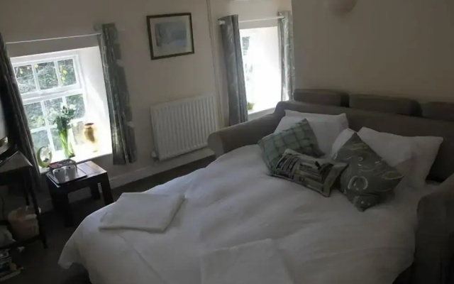 The Manifold Inn
