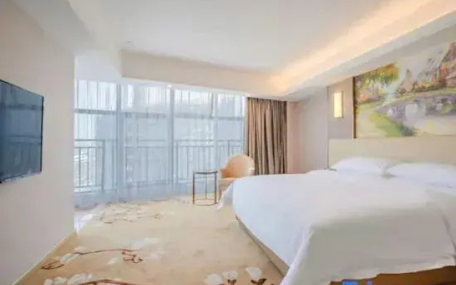 Vienna Hotel (Shaodong Chuangye New Village Zhaoyang Avenue Branch)