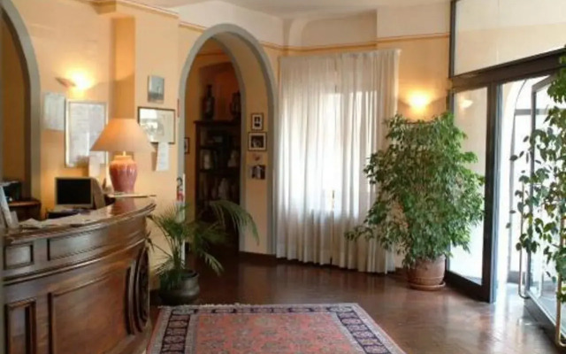 Hotel Caffè Verdi - 24 hours Reception