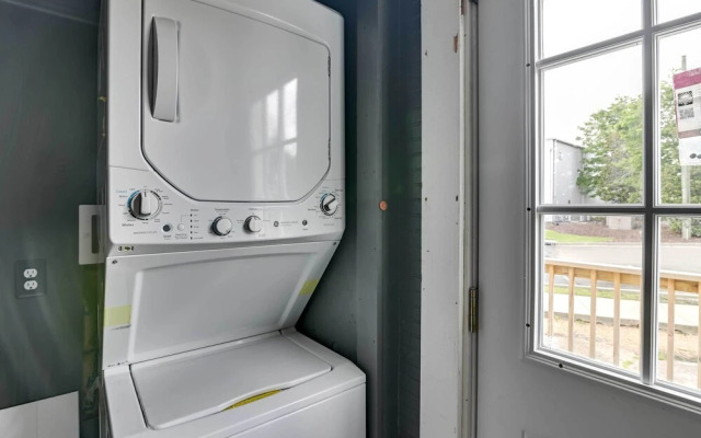 Cozy Starkville Apartment: Walk to Main Street!