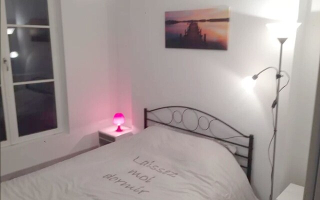 Apartment With one Bedroom in Orléans, With Wifi