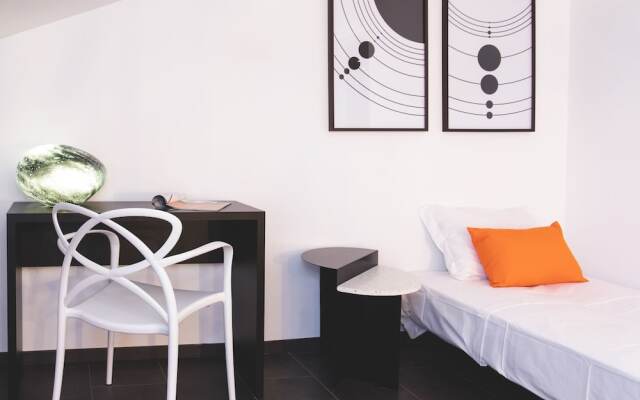 Planet House
