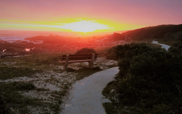 Mosselberg on Grotto Beach