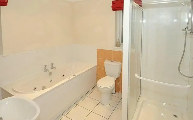 BCC Lochness Cottages