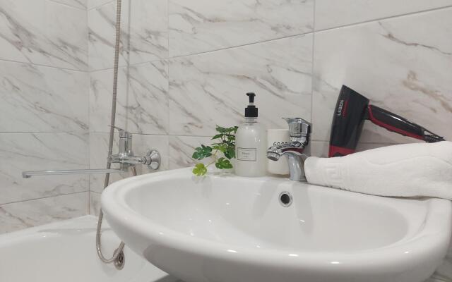 Апартаменты на улице имени Николая Семеновича Котлярова