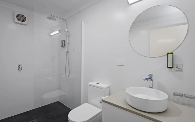 Broadwater Resort Como