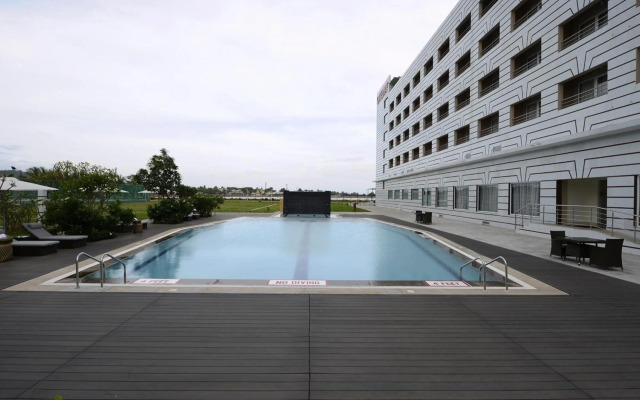 Hotel Naveen Lakeside