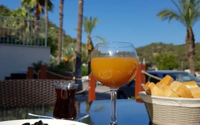 Cennet Life Hotel