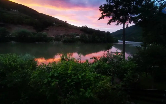 Vikendica pored Drine Foča