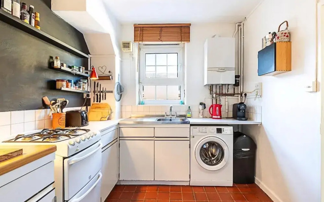 Sich - Warm & Inviting Flat by Liverpool Street