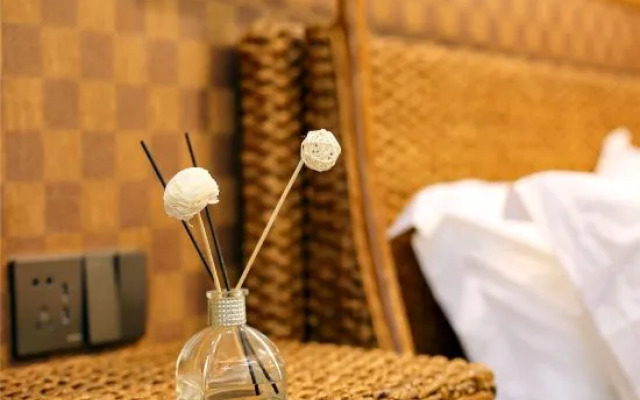 Xishuangbanna Rainforest Flower Valley Hotel (Gasa International Airport)