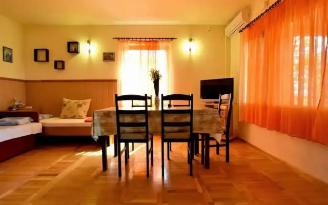 Mari - 30m From the sea - A3