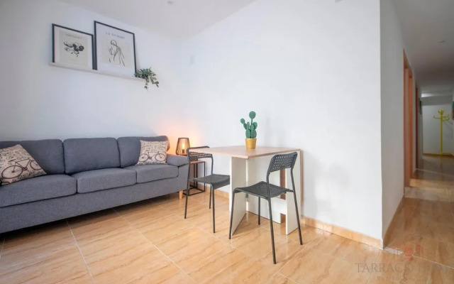 Th08 Apartamento Moderno con Patio Privado