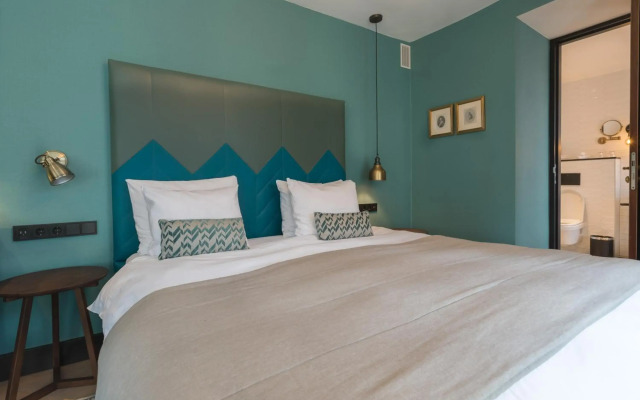 The Hendrick's Hotel