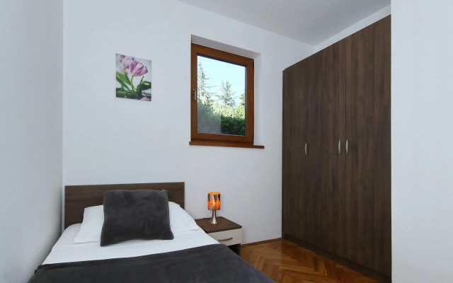 Be-Bu-Mar Apartments