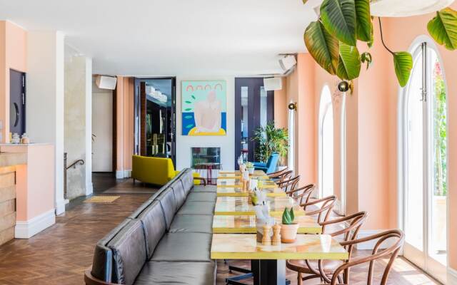 Hotel Ravesis