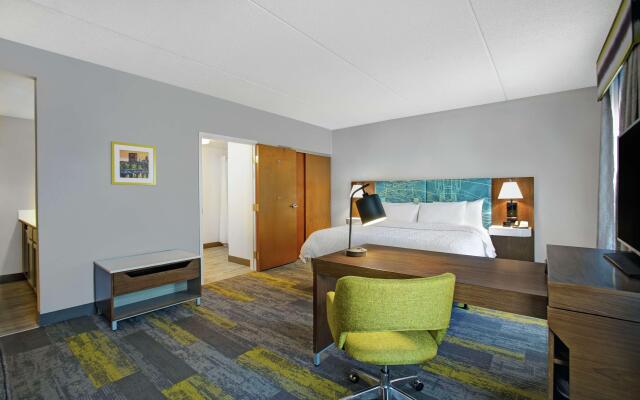 Hampton Inn & Suites Augusta West