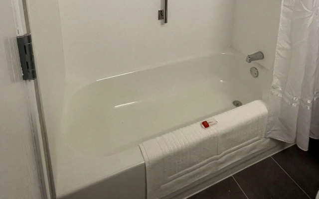 The Inn on Maritime Bay, an Ascend Collection Hotel